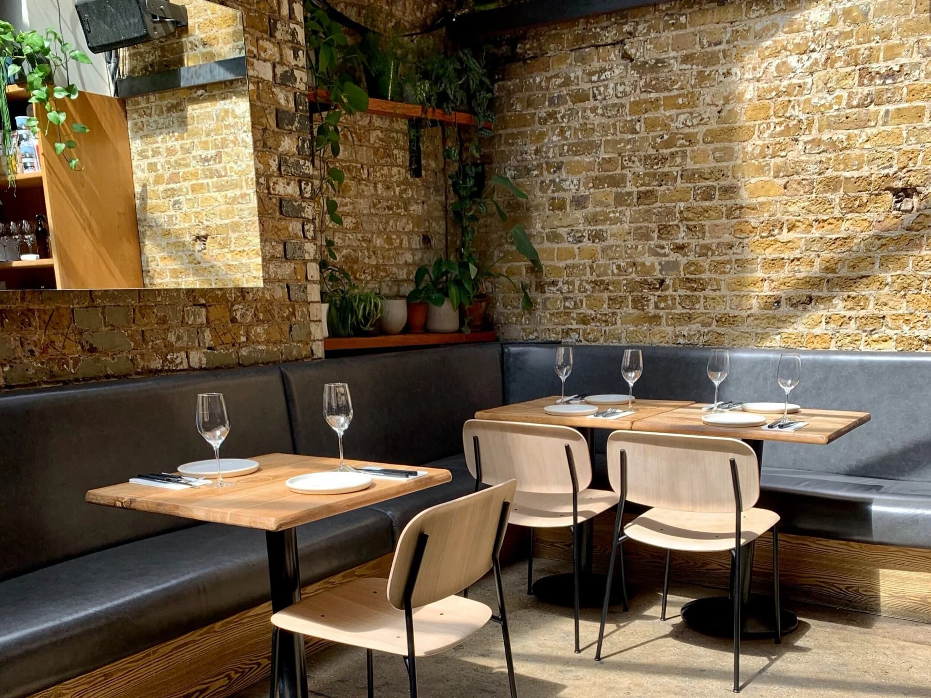 Elliot’s - Hackney