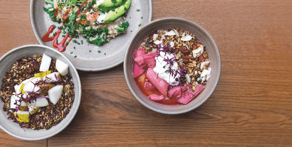 Granola breakfast bowls at 26 Grains, London