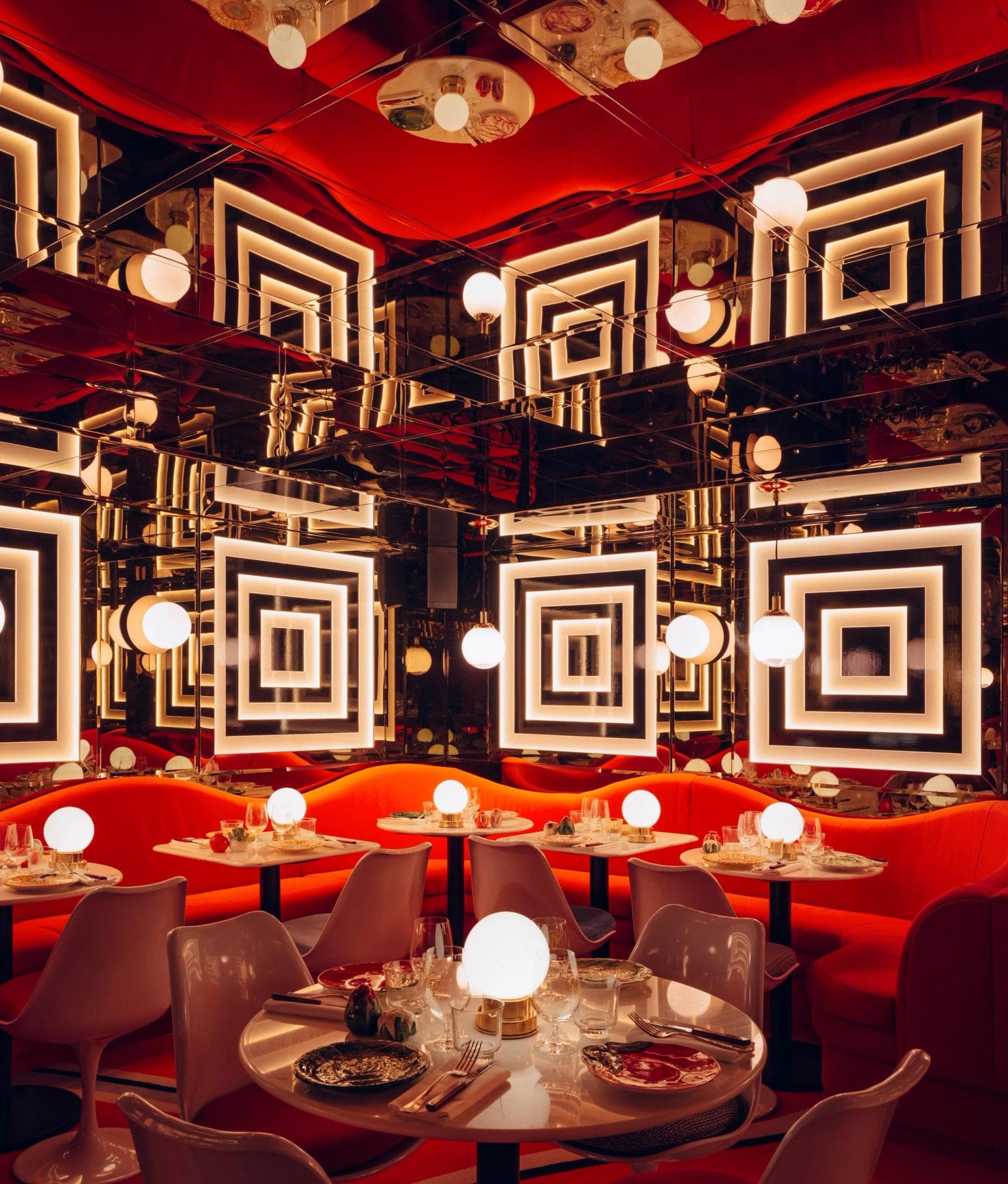 Mirrored dining room at Ave Mario, London