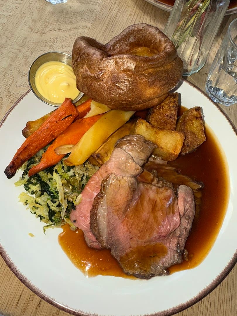 Sunday roast beef at The Albert, London