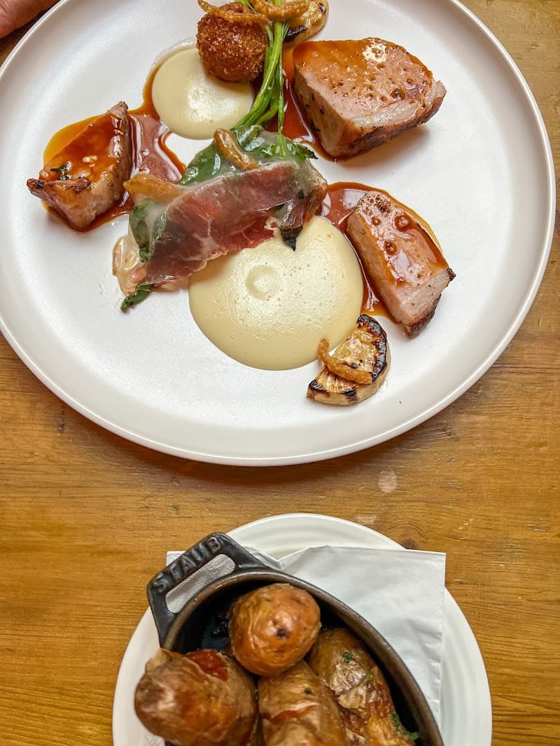 Photo of The Harwood Arms