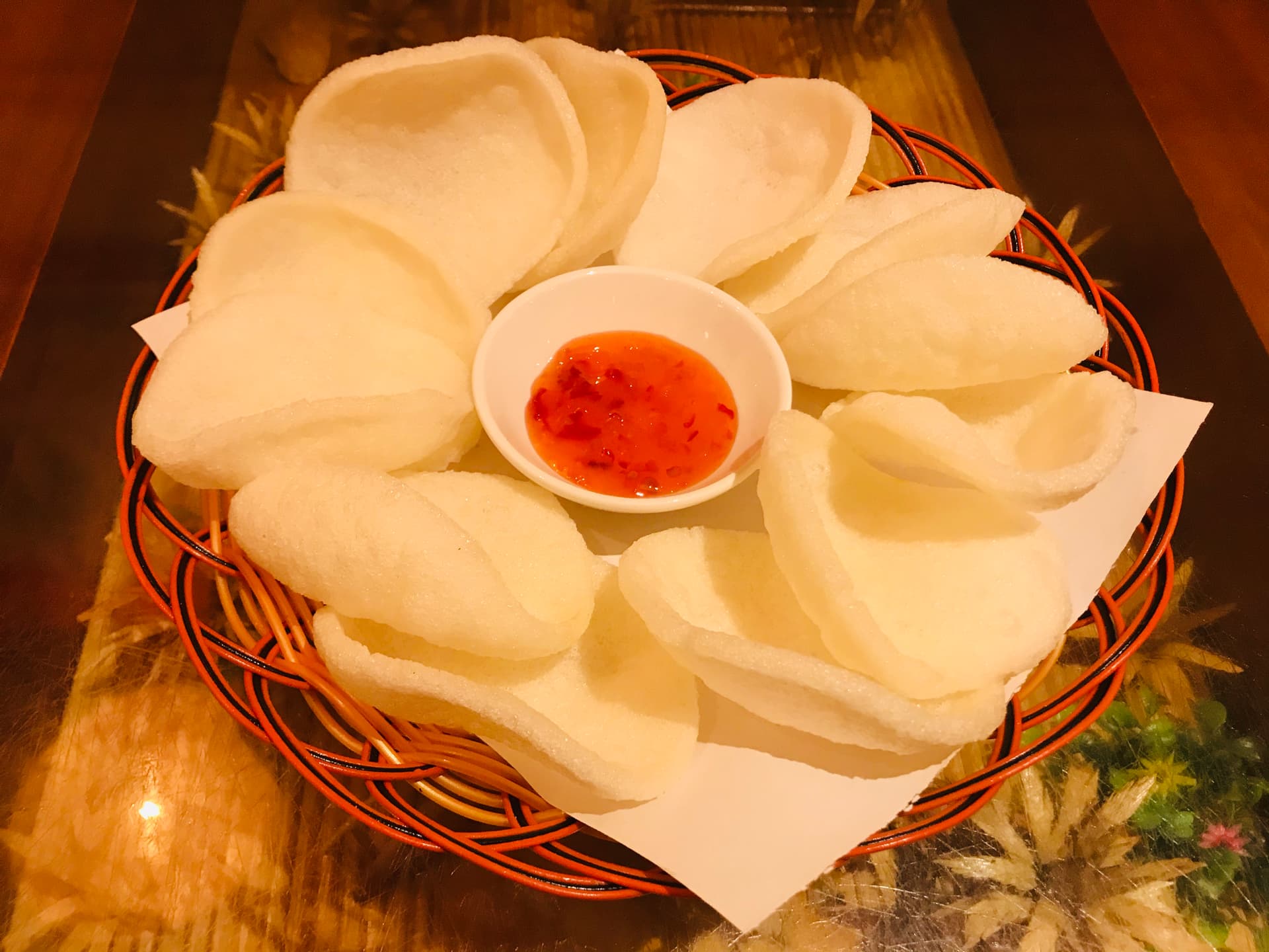 Prawn crackers with chilli sauce at Sen Viet Vegan Restaurant, London