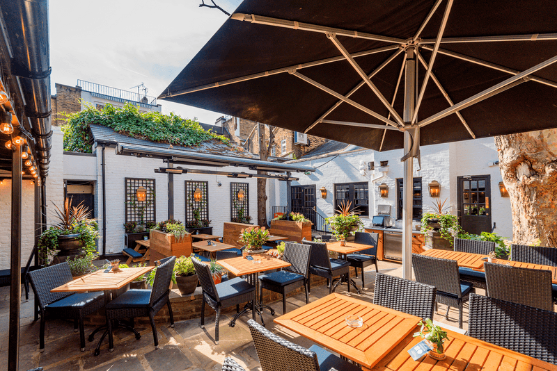 Outdoor terrace at The Windsor Castle, London