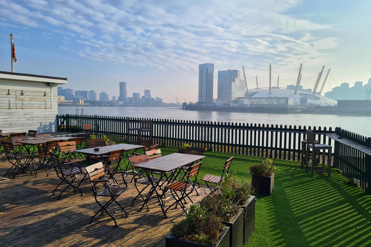 Riverside terrace at The Gun, Docklands, London