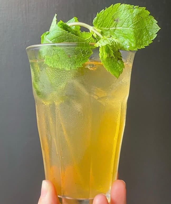 Iced mint tea at Rons Coffee House, London