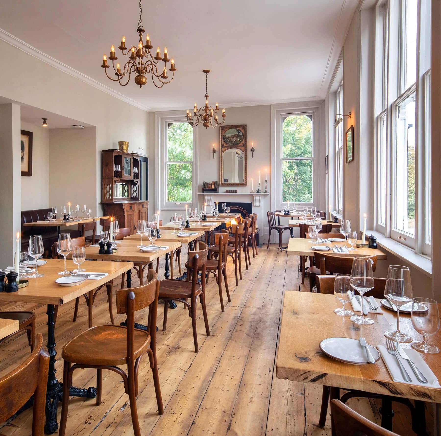 Elegant dining room at The Talbot, London