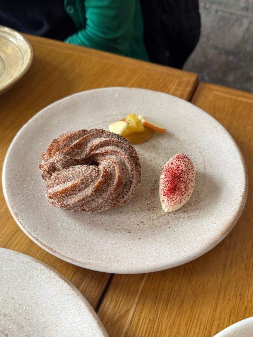 Cinnamon sugar cruffin dessert at Apricity Restaurant, London