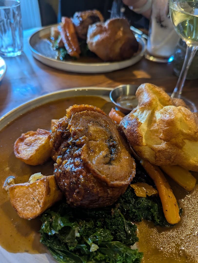 Sunday roast beef at Bull Highgate, London
