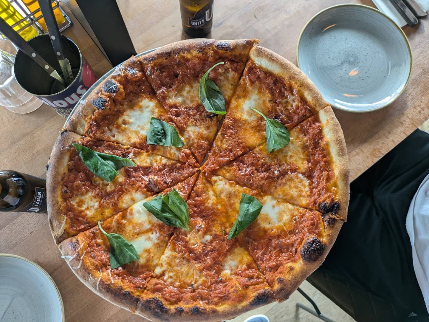 Alley Cats Pizza exterior