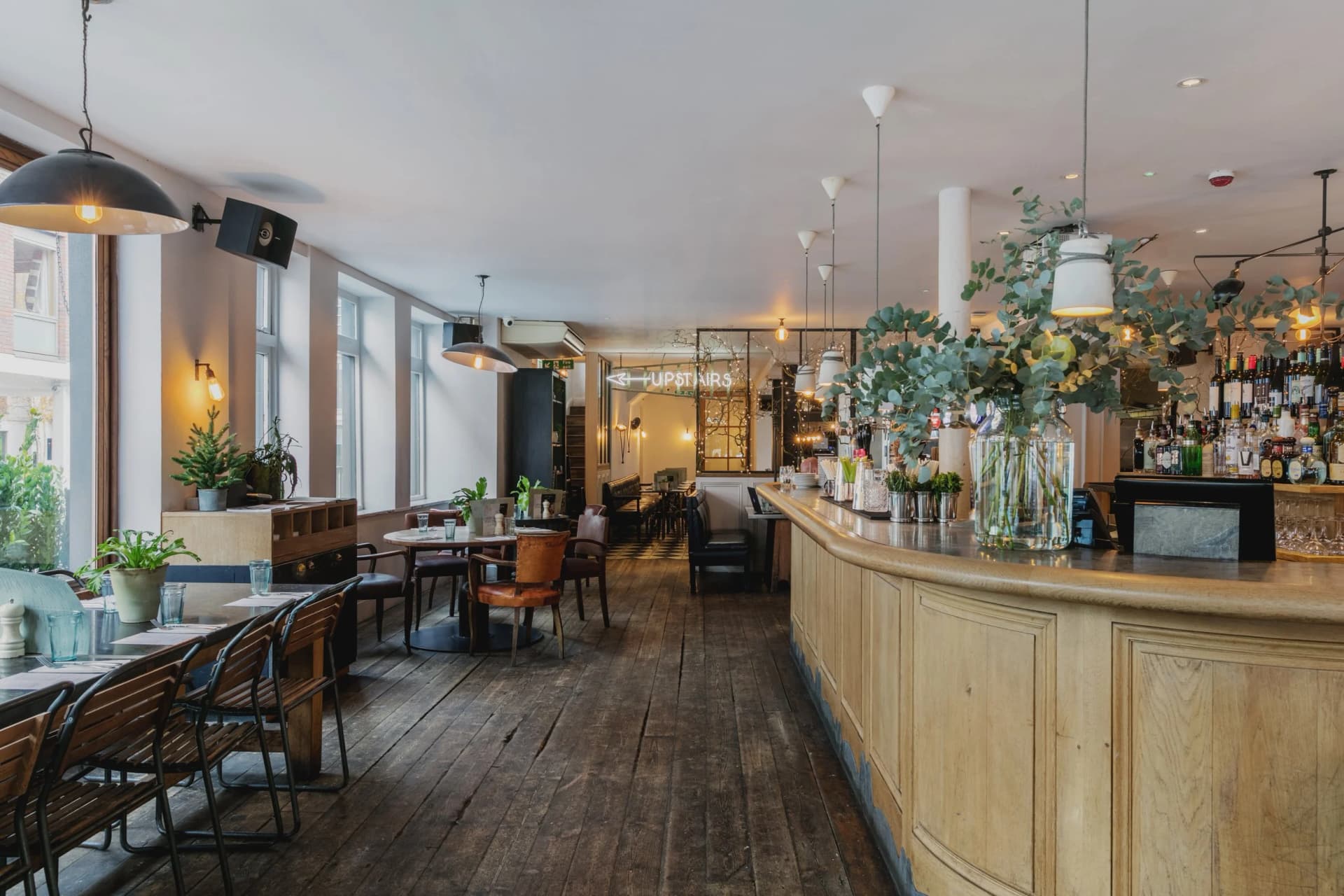 Bar area and dining room at No 32 The Old Town, London