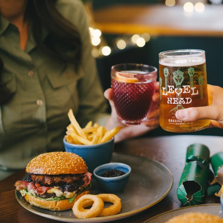 Burger and craft beer at Kings Arms, London