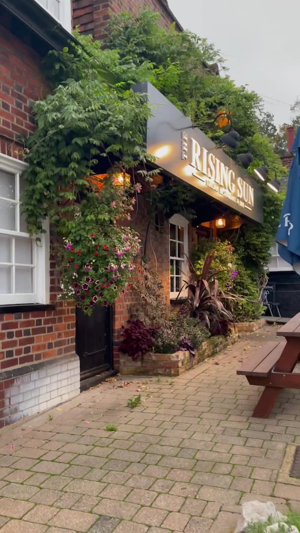 Front entrance garden at The Rising Sun, London