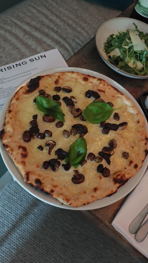 Mushroom pizza at The Rising Sun, London